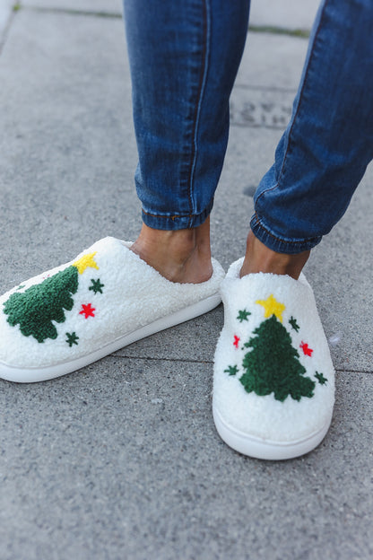 Christmas Tree Print Fleece Slippers