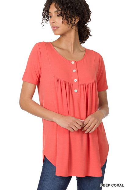 SHORT SLEEVE DOLPHIN HEM SHELL BUTTON TOP