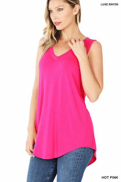 LUXE RAYON SLEEVELESS V-NECK HI-LOW HEM TOP