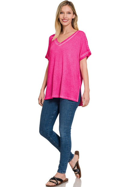 WASHED SHORT SLEEVE V-NECK TOP W HI-LOW HEM