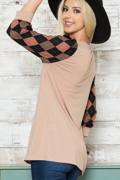 Solid Checker Contrast Long Sleeve V Neck Top