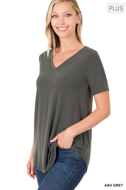 PLUS SHORT SLEEVE V-NECK ROUND HEM TOP