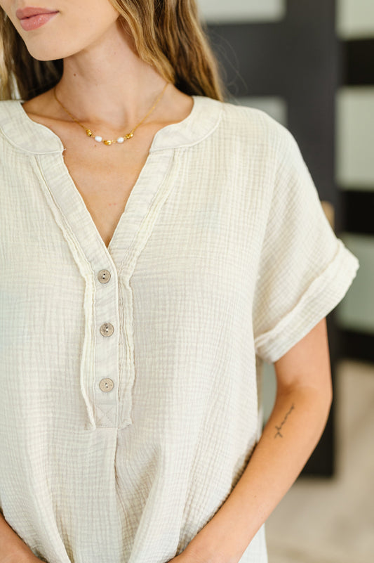 Basic Fade V-Neck Acid Wash Top in Sand Beige