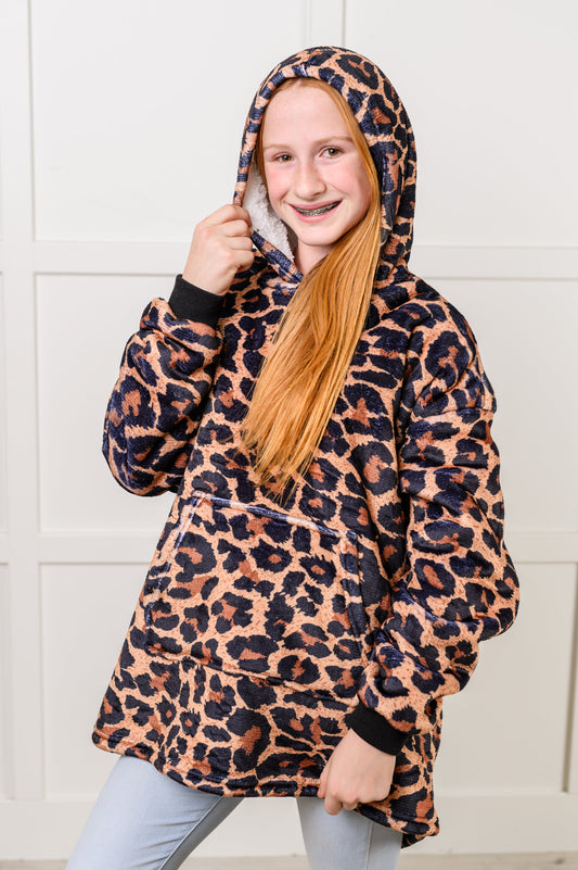 Kids Oversized Hoodie Blanket in Leopard