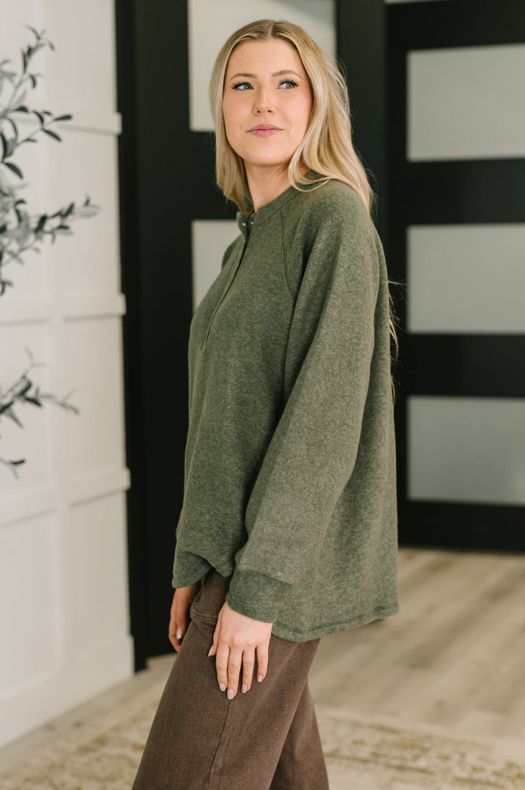 Urban Flux Scooped Hi-Low Long Pullover in Olive