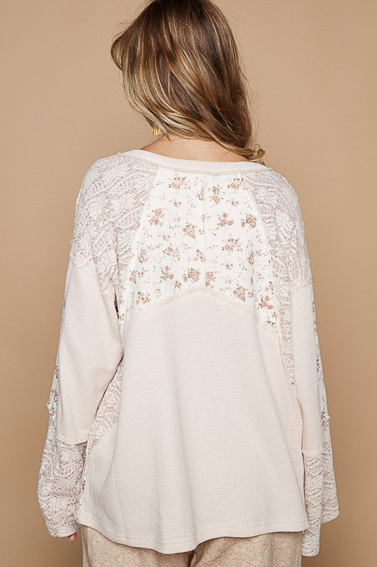 POL Lace Floral Round Neck Knit Top