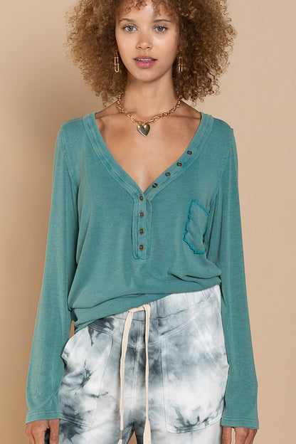 V-neck Buttondown Long sleeve top